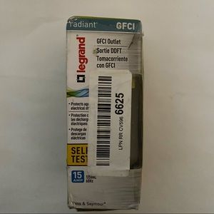 Pass & Seymour Legrand Radiant Self-Test GFCI Outlet 15 Amp